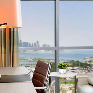 King Room Sea View & Skyline View